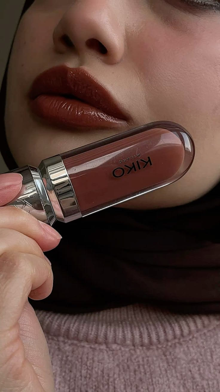 Trend Aura Velvet Matte Lipstick – Rich Cocoa Brown